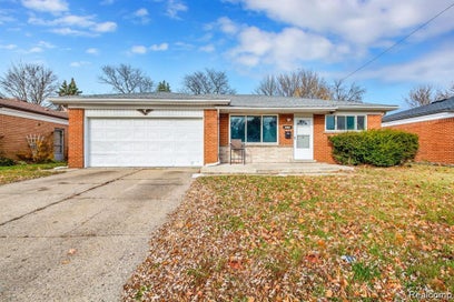3217 Donna Avenue Warren City MI 48091