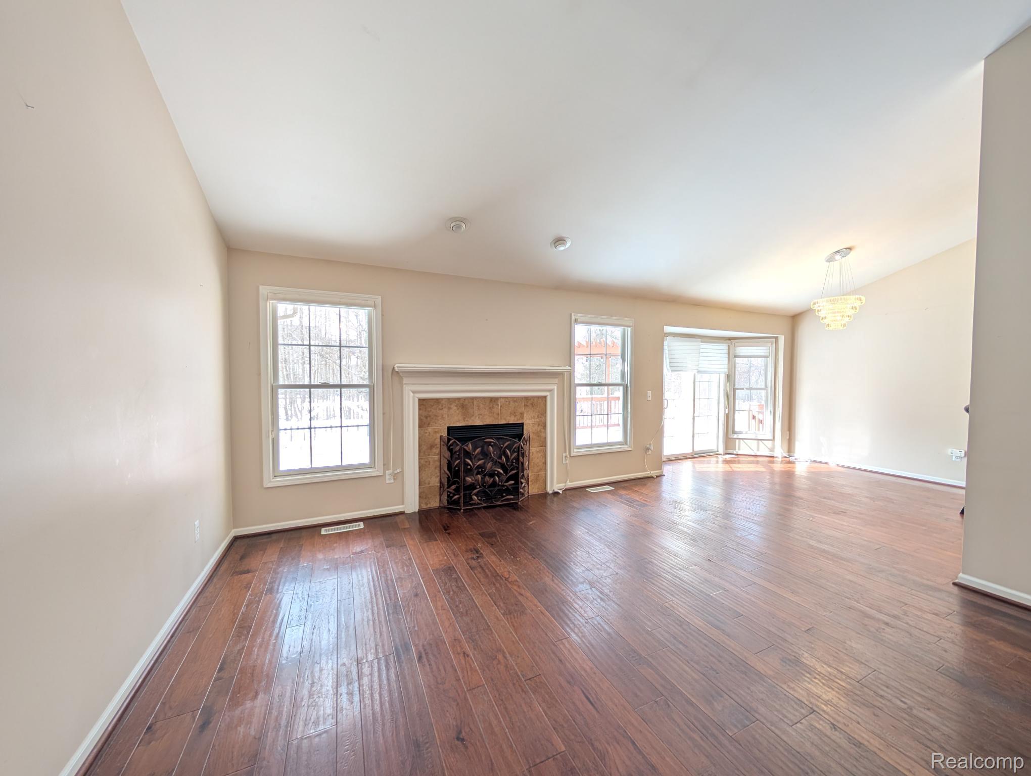 4090 Grand Oaks Trail