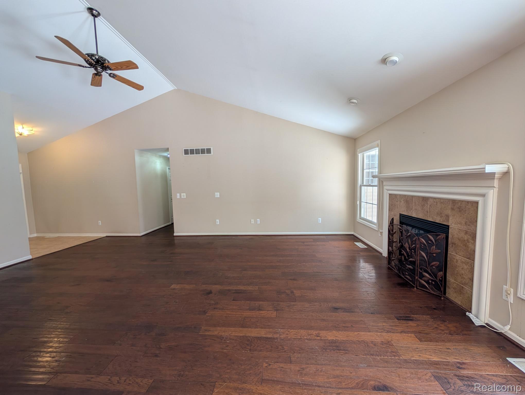 4090 Grand Oaks Trail