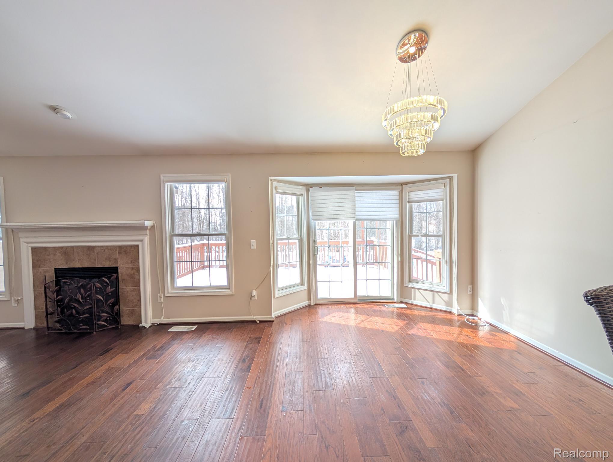 4090 Grand Oaks Trail