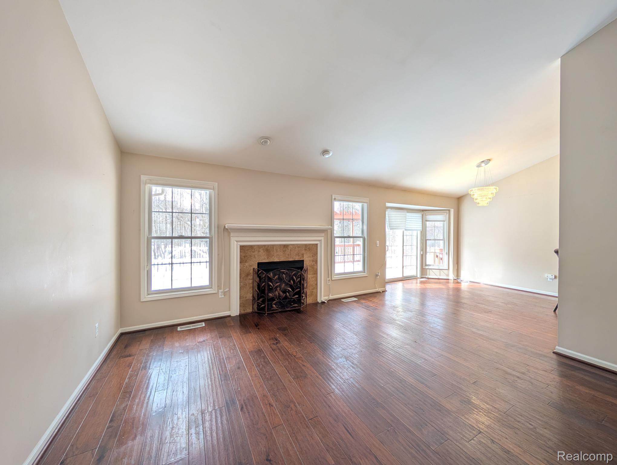 4090 Grand Oaks Trail