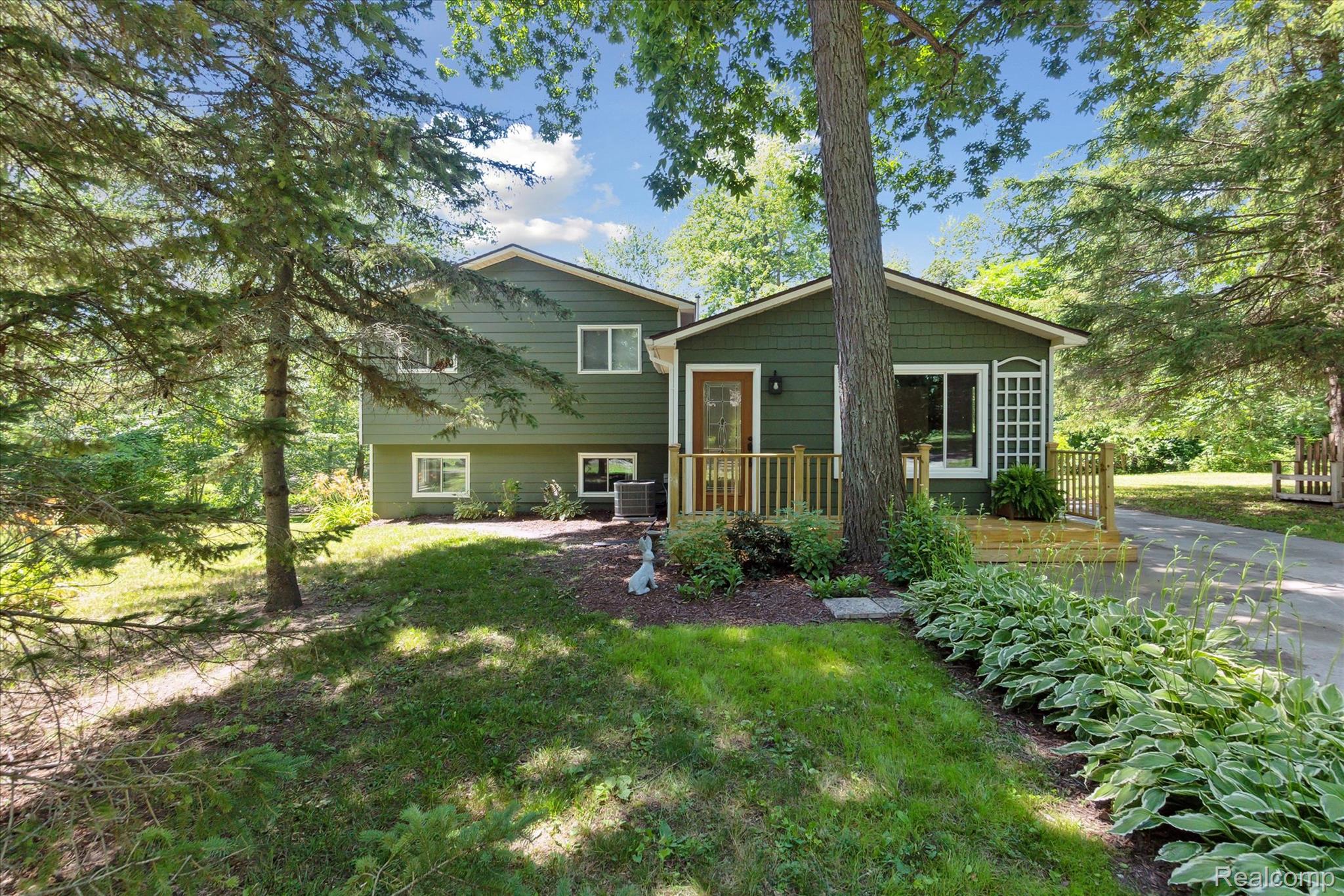 15279 Outer Drive