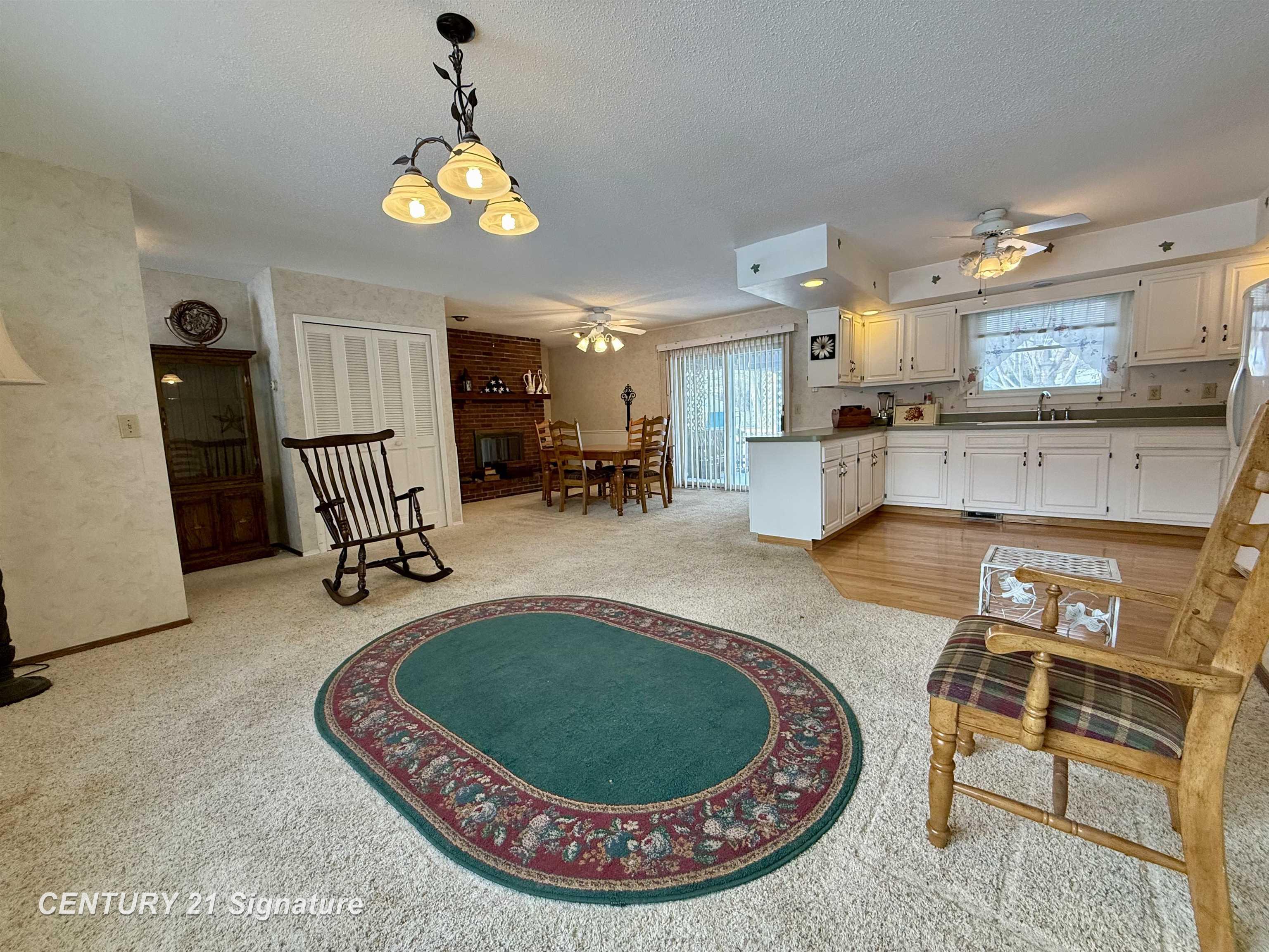 1697 Thunderbird Drive