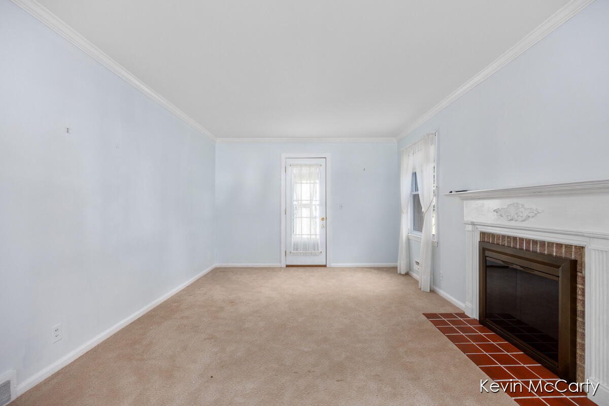 1043 Floral Avenue SE