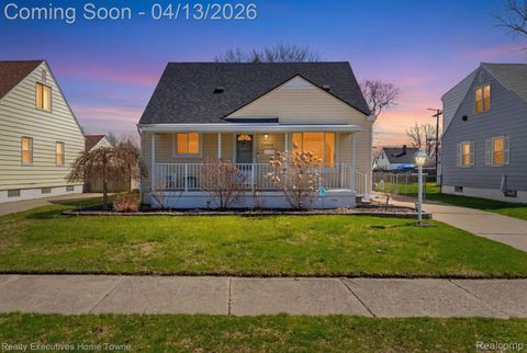 29940 John J Street Roseville City MI 48066