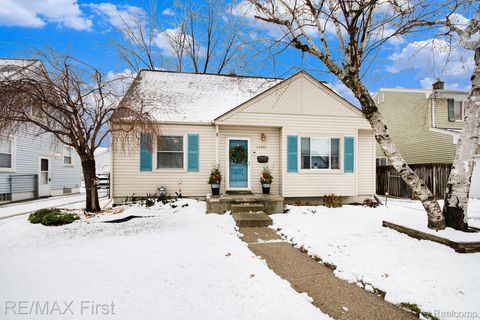 25861 Wiseman Street Roseville City MI 48066