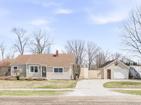 1561 Pennsylvania Avenue Marysville City MI 48040