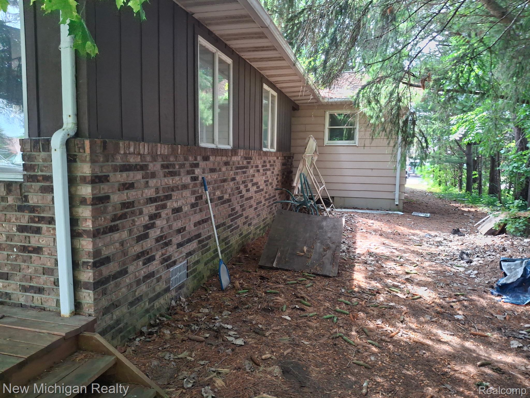 2433 Willow Street