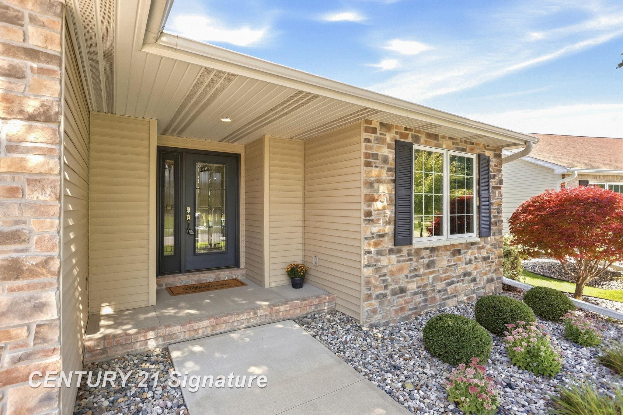 3014 Mackinaw Meadows Drive