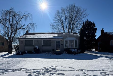 Photo of 24030 Harvard Shore Drive, St Clair Shores City, MI 48082 (MLS # 81026004574)