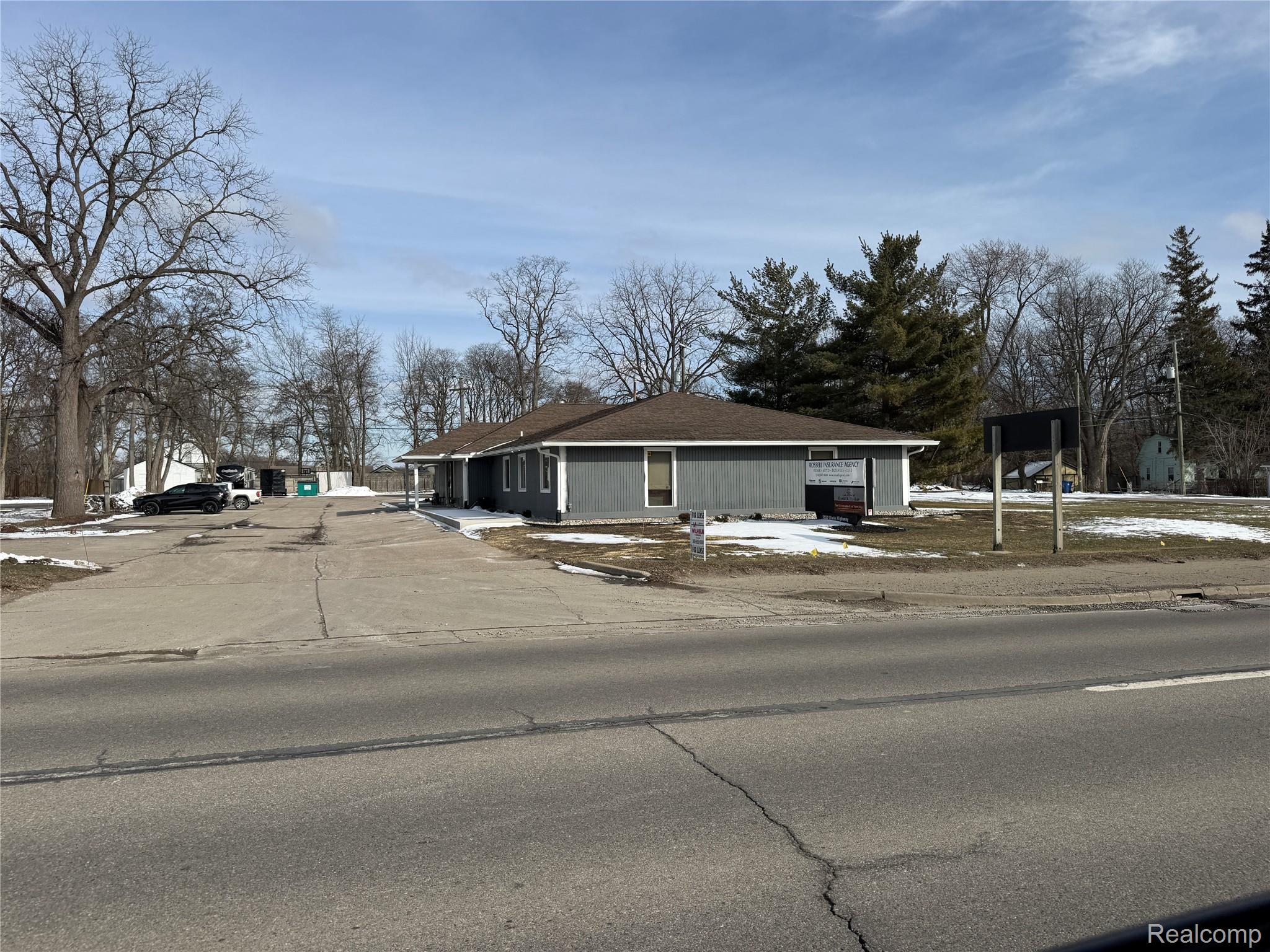 5850 DIXIE Highway B