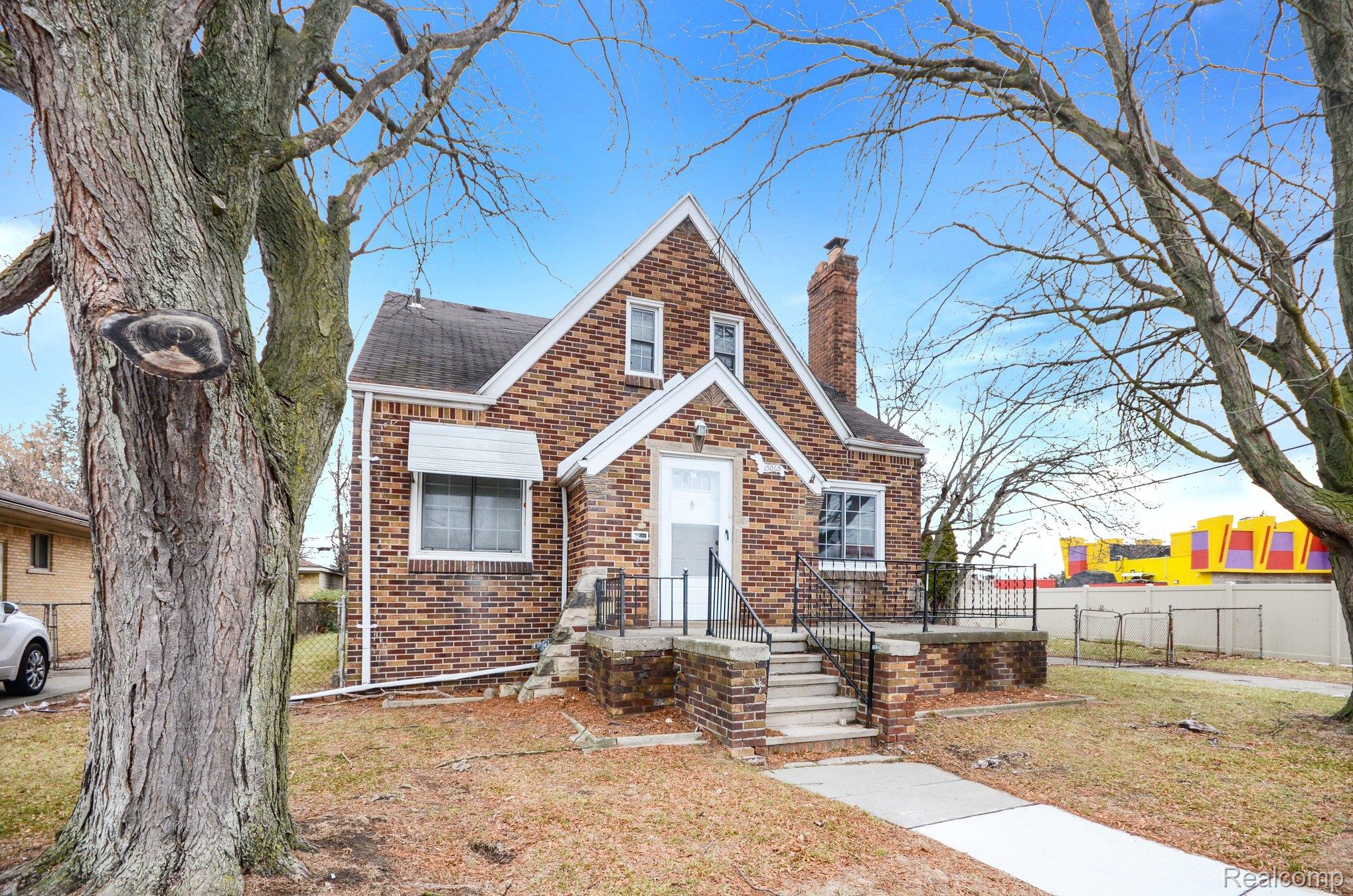 15065 Lincoln Avenue