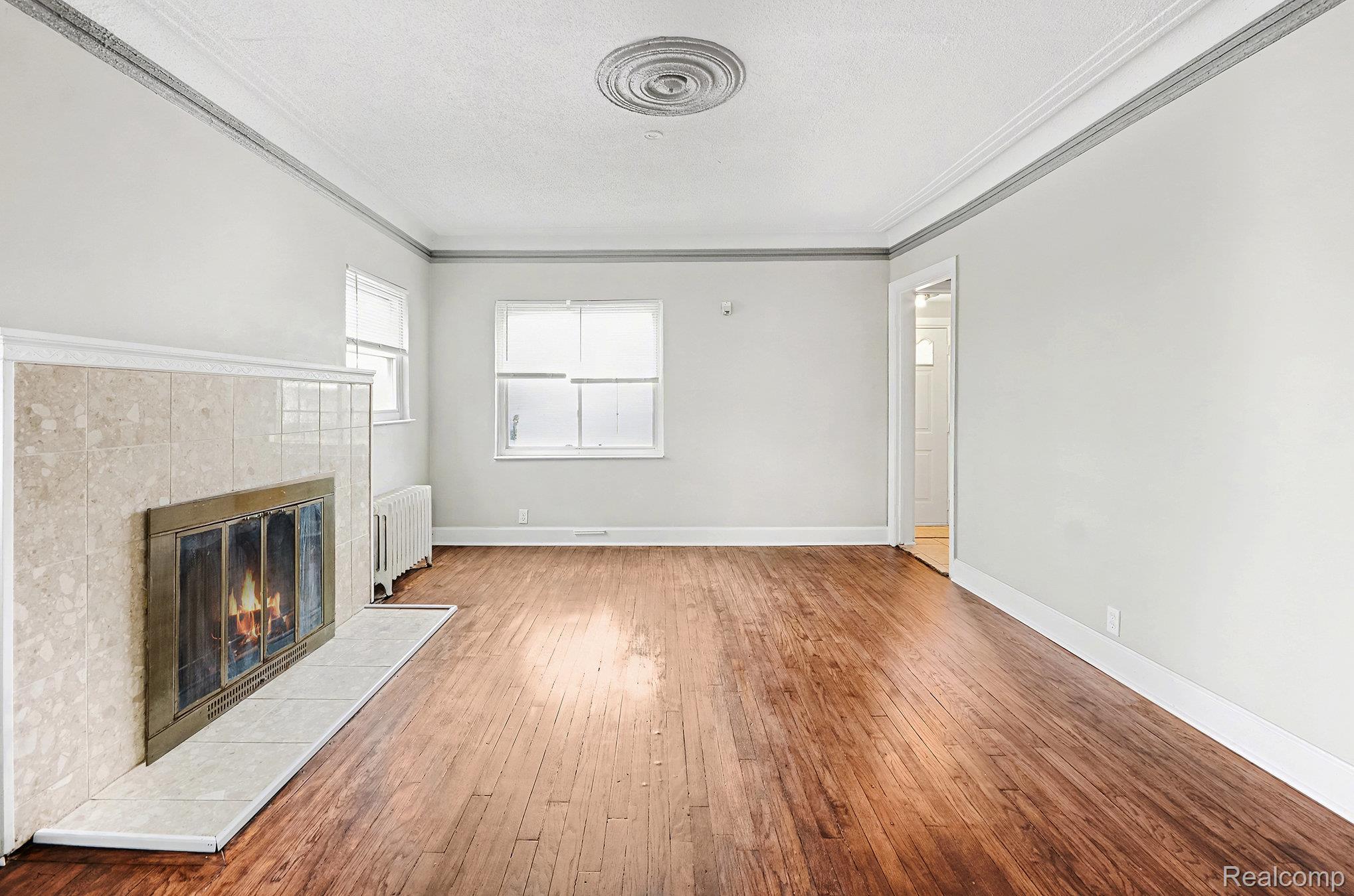 15065 Lincoln Avenue