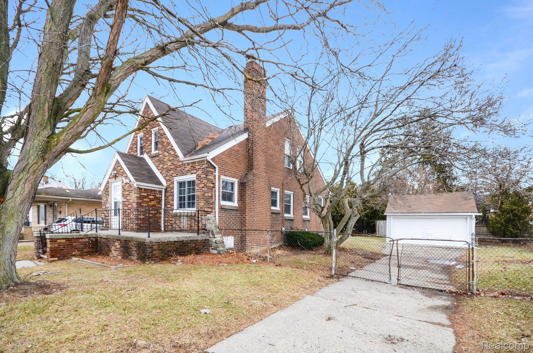 15065 Lincoln Avenue