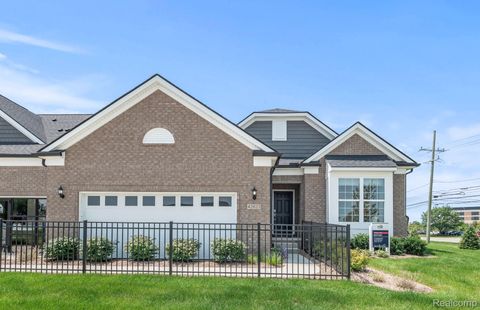 42792 Arbor Drive Clinton Charter Township MI 48038