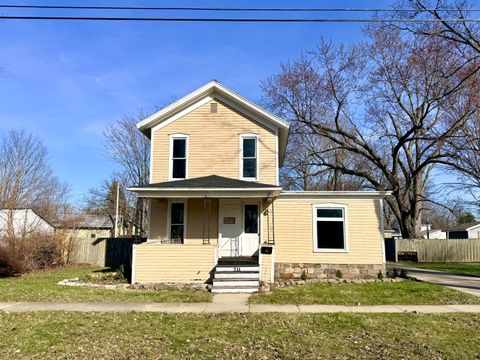 711 Maple Street Three Rivers City MI 49093