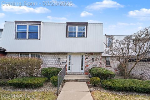 31120 Hunters Drive Drive 98 Farmington Hills City MI 48334