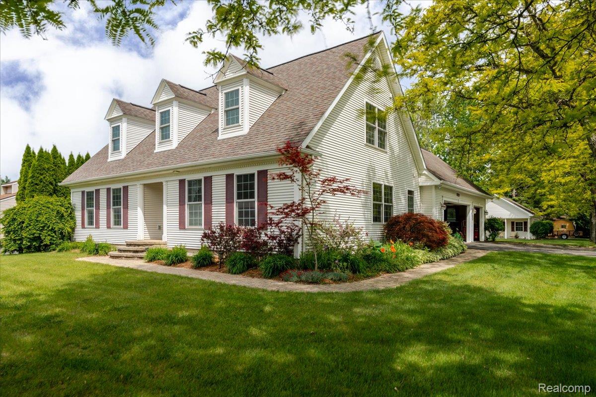 8128 Bluebird Drive