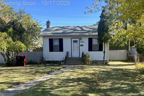 Photo of 30798 Brentwood Street, Southfield City, MI 48076 (MLS # 20251046195)