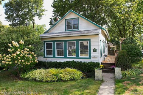 148 East Street Oxford Village MI 48371