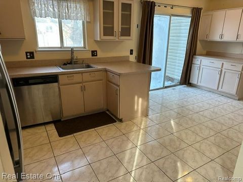 Tiny photo for 942 Hogarth Avenue, Waterford Charter Township, MI 48328 (MLS # 20261009909)