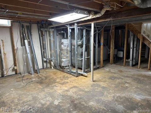 Tiny photo for 942 Hogarth Avenue, Waterford Charter Township, MI 48328 (MLS # 20261009909)