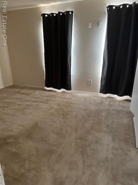 Tiny photo for 942 Hogarth Avenue, Waterford Charter Township, MI 48328 (MLS # 20261009909)