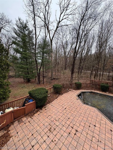 Tiny photo for 3989 S Shore Drive, Commerce Charter Township, MI 48382 (MLS # 20261016491)