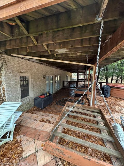 Tiny photo for 3989 S Shore Drive, Commerce Charter Township, MI 48382 (MLS # 20261016491)