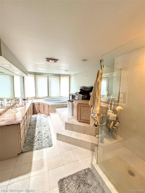 Tiny photo for 3989 S Shore Drive, Commerce Charter Township, MI 48382 (MLS # 20261016491)