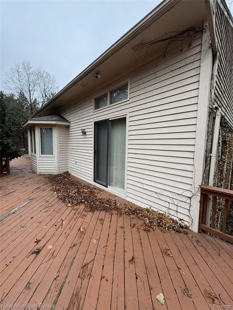 Tiny photo for 3989 S Shore Drive, Commerce Charter Township, MI 48382 (MLS # 20261016491)