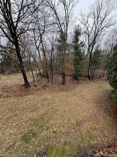 Tiny photo for 3989 S Shore Drive, Commerce Charter Township, MI 48382 (MLS # 20261016491)