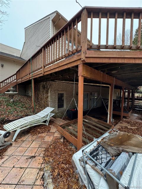 Tiny photo for 3989 S Shore Drive, Commerce Charter Township, MI 48382 (MLS # 20261016491)