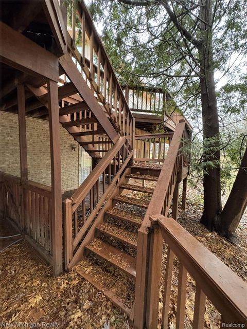 Tiny photo for 3989 S Shore Drive, Commerce Charter Township, MI 48382 (MLS # 20261016491)