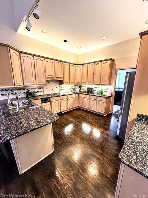 Tiny photo for 3989 S Shore Drive, Commerce Charter Township, MI 48382 (MLS # 20261016491)