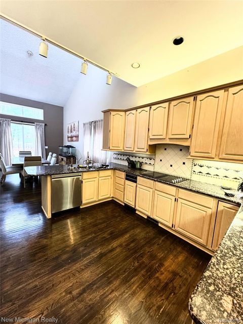 Tiny photo for 3989 S Shore Drive, Commerce Charter Township, MI 48382 (MLS # 20261016491)