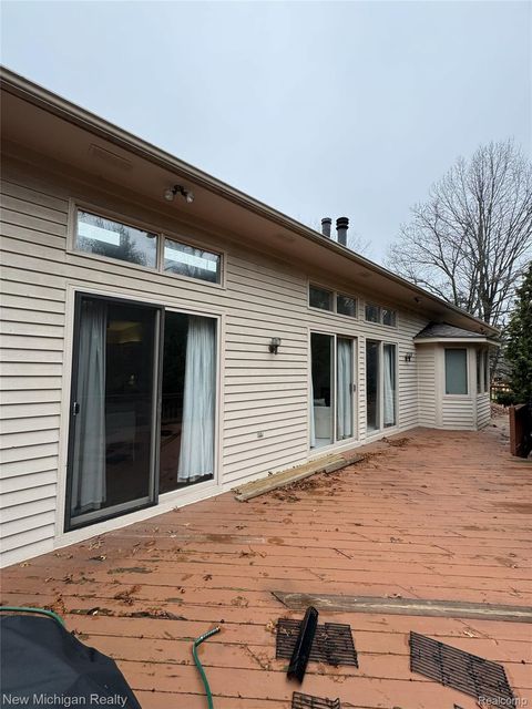 Tiny photo for 3989 S Shore Drive, Commerce Charter Township, MI 48382 (MLS # 20261016491)