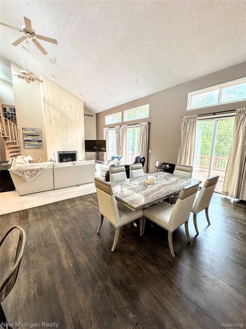 Tiny photo for 3989 S Shore Drive, Commerce Charter Township, MI 48382 (MLS # 20261016491)