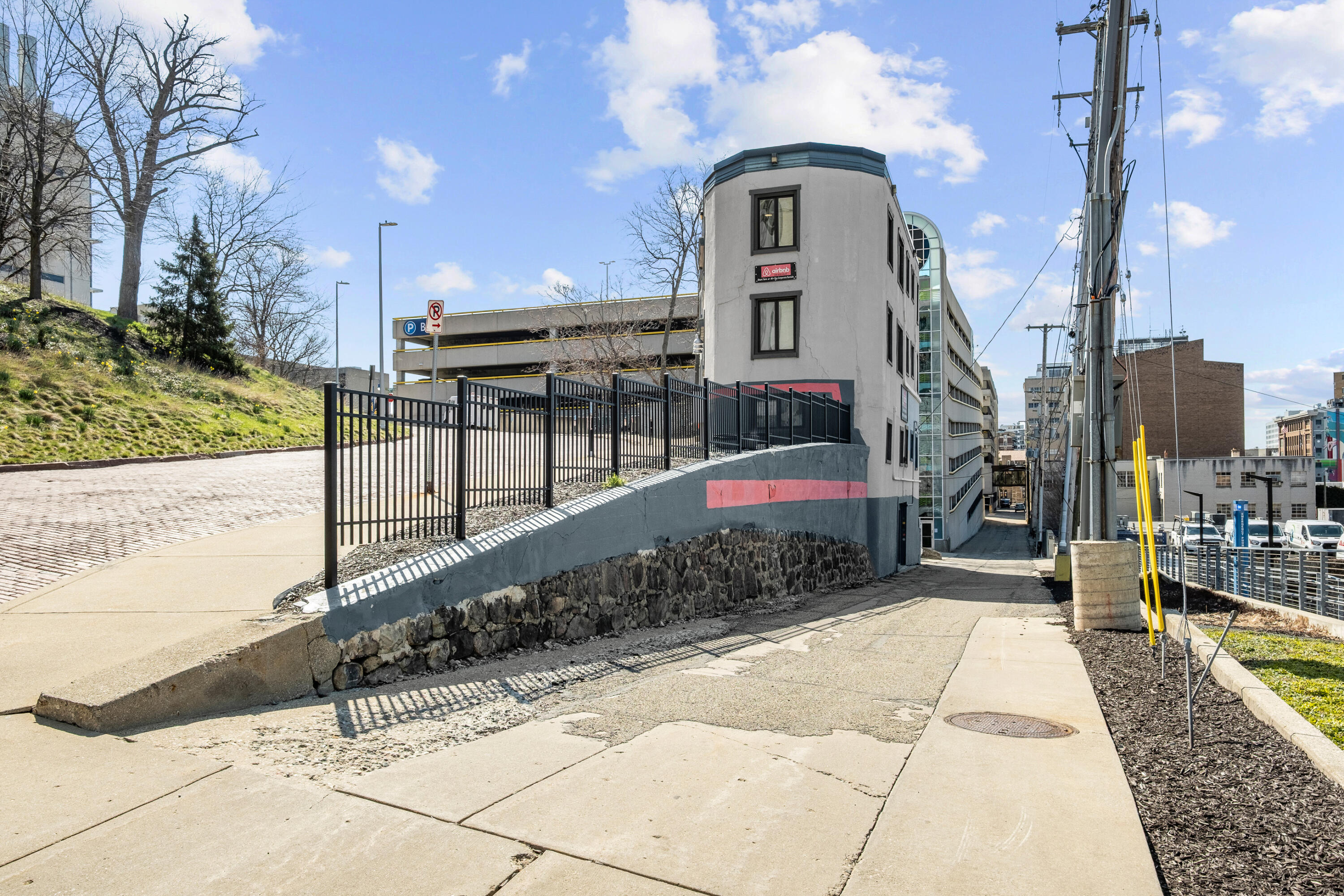20 & 22 Crescent Street NE