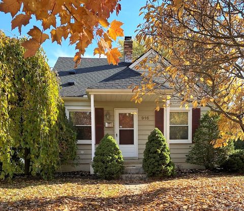 916 N Kenwood Avenue Royal Oak City MI 48067