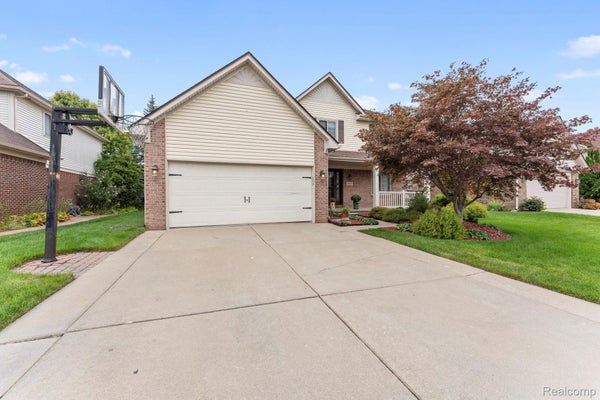 24346 BRENTWOOD DR, TRENTON, MI 48183 - Image aef6b4709b1cbcced2f8bb54a67f7345/2295511993