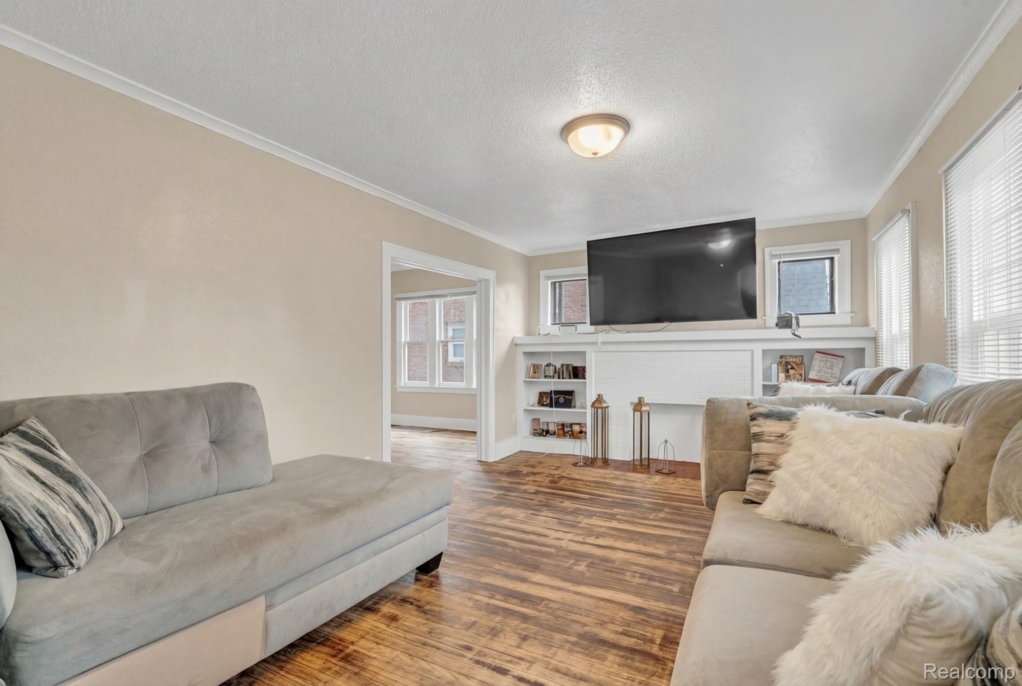 5077 Berkshire Street