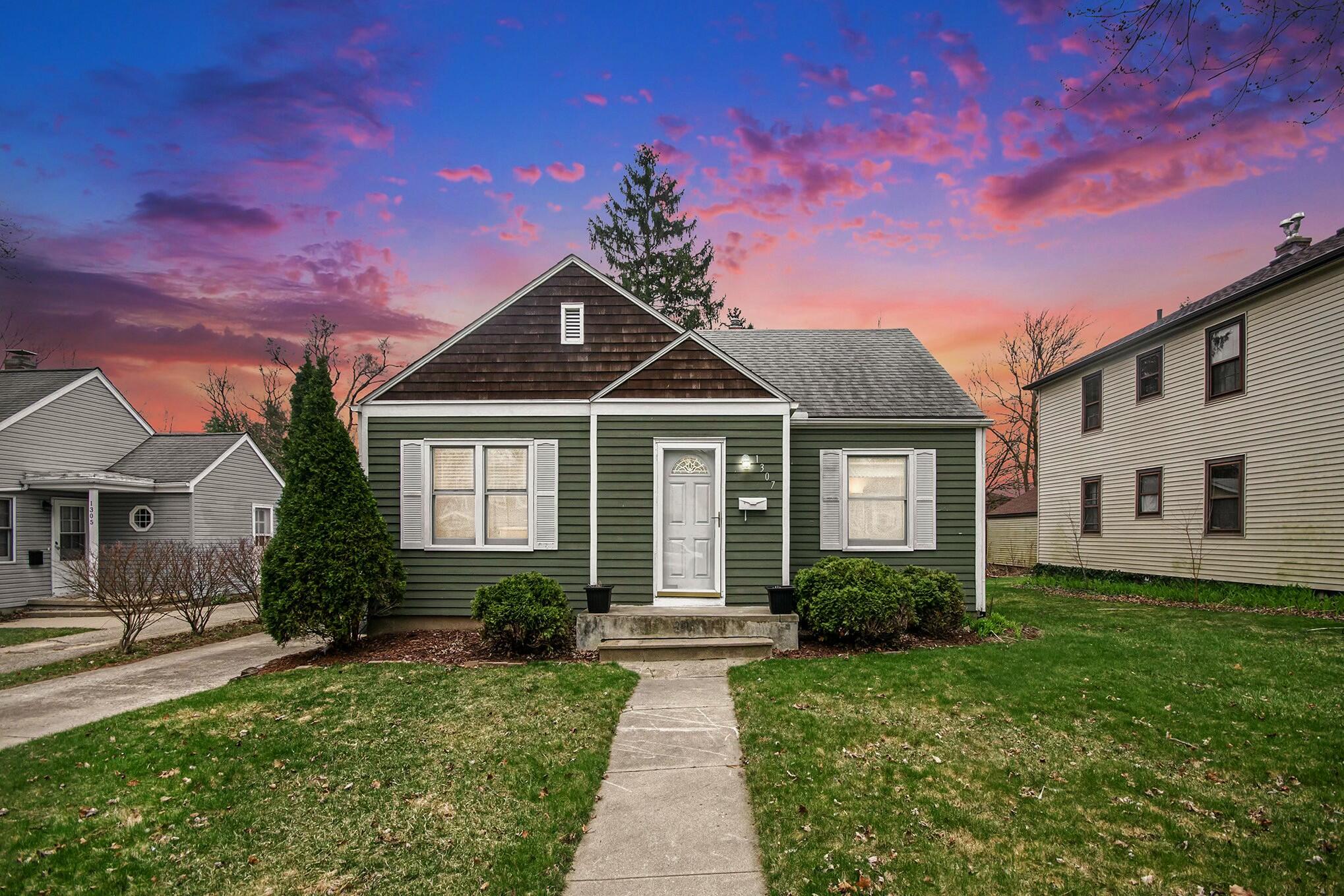 1307 Prescott Avenue