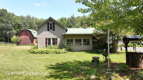 Photo of 12164 N Elms Road, Vienna Charter Township, MI 48420 (MLS # 5050214403)
