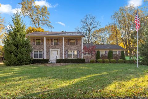 29260 New Bradford Farmington Hills City MI 48331