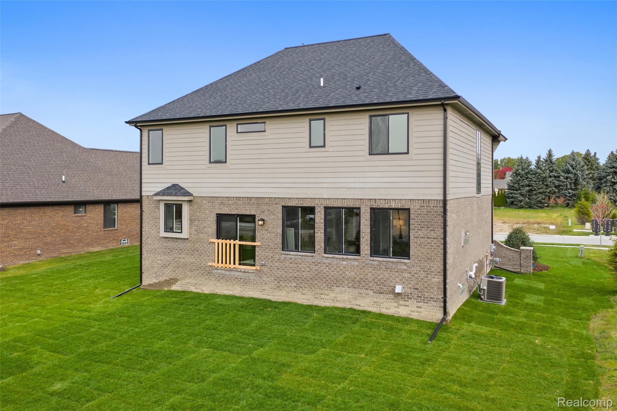 1050 Invitational Drive