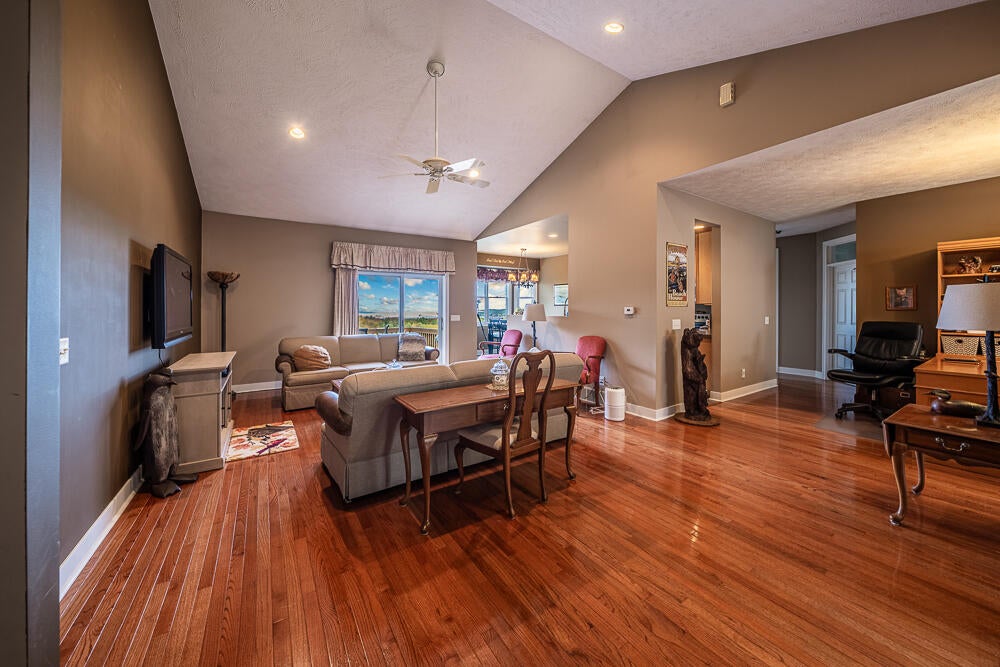 8562 W Woodridge Drive