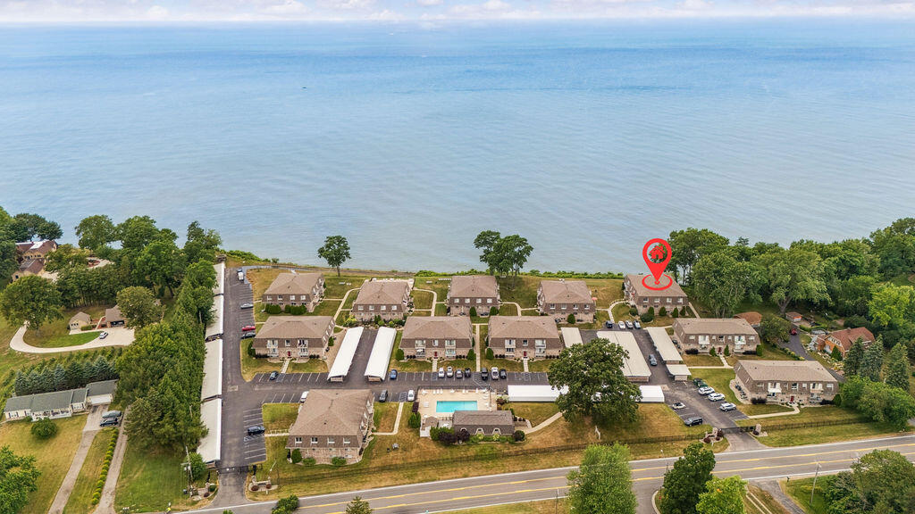 3610 Lakeshore Drive 1C