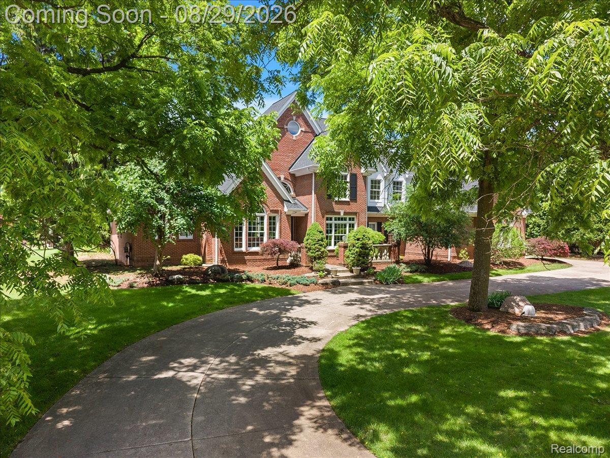 5022 Lone Pine Lane