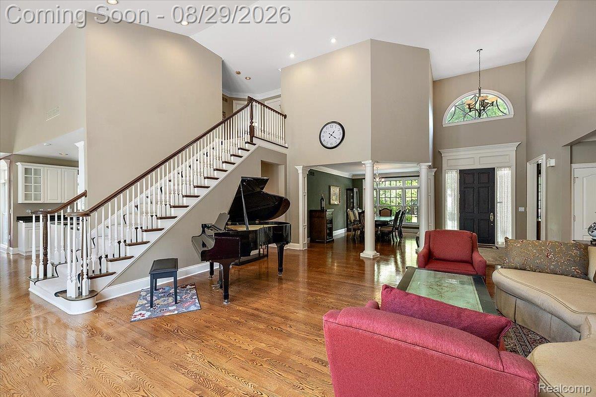 5022 Lone Pine Lane